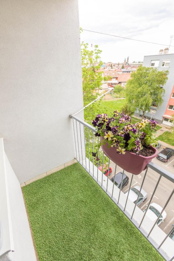 Cosy Apartment Hugo Osijek Exterior foto